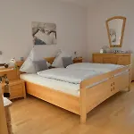 Gaestehaus Waldecker 3* בוס