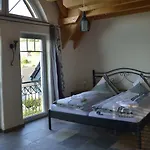 Gaestehaus Waldecker 3*