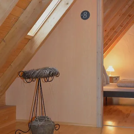 Gaestehaus Waldecker بيت ضيافة بوص